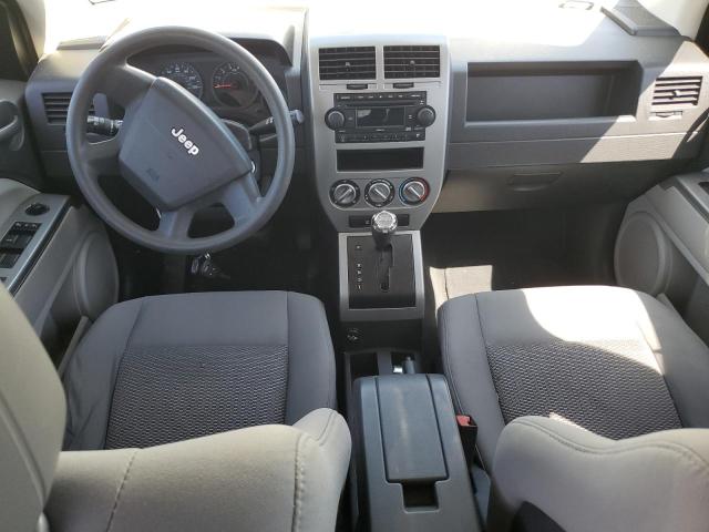 1J8FF47W37D142512 - 2007 JEEP COMPASS SILVER photo 8