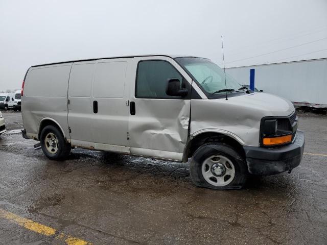 1GCFG15X171110402 - 2007 CHEVROLET EXPRESS G1 SILVER photo 4