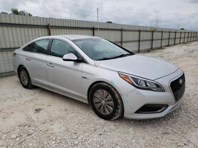 KMHE24L15GA015573 - 2016 HYUNDAI SONATA HYBRID SILVER photo 4