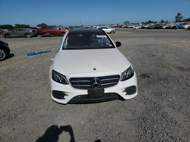 WDDZH6JB9KA555910 - 2019 MERCEDES-BENZ E 450 4MATIC WHITE photo 5