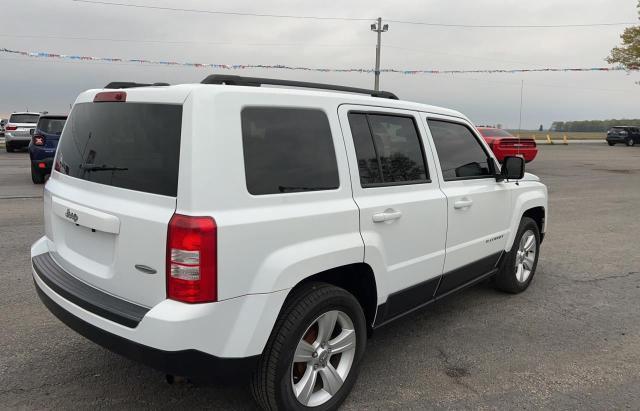 1C4NJPFA1GD640569 - 2016 JEEP PATRIOT LATITUDE WHITE photo 4