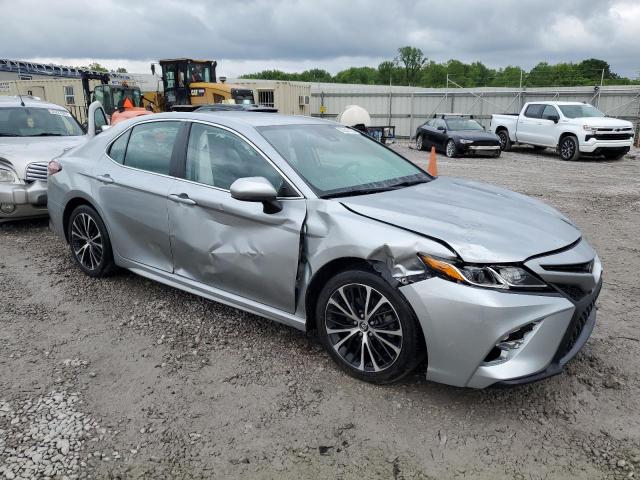 4T1B11HK4KU716621 - 2019 TOYOTA CAMRY L SILVER photo 4