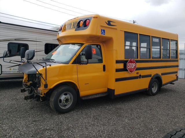 7GZ37SB78MN000967 - 2021 GMC SAVANA CUTAWAY G3500 YELLOW photo 1