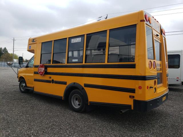 7GZ37SB78MN000967 - 2021 GMC SAVANA CUTAWAY G3500 YELLOW photo 2