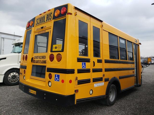 7GZ37SB78MN000967 - 2021 GMC SAVANA CUTAWAY G3500 YELLOW photo 3