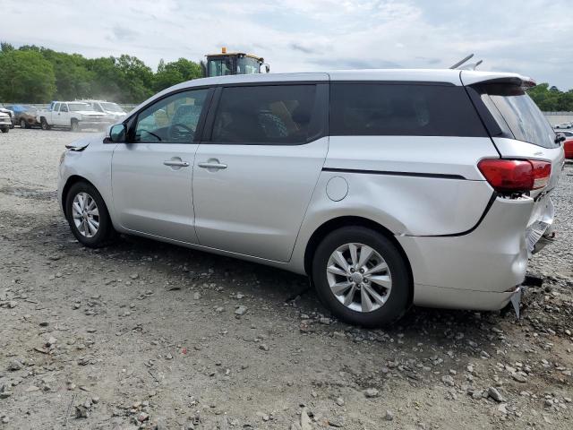 KNDMB5C11H6227557 - 2017 KIA SEDONA LX SILVER photo 2