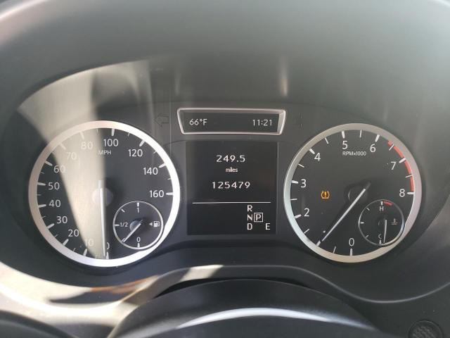 SJKCH5CR4HA034152 - 2017 INFINITI QX30 BASE WHITE photo 9