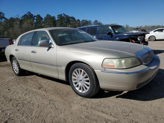 1LNHM81W04Y622321 - 2004 LINCOLN TOWN CAR EXECUTIVE Թուխ լուսանկար 4