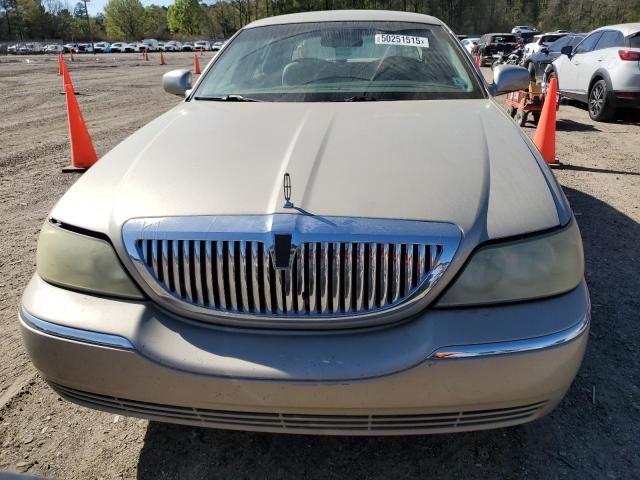 1LNHM81W04Y622321 - 2004 LINCOLN TOWN CAR EXECUTIVE Թուխ լուսանկար 5