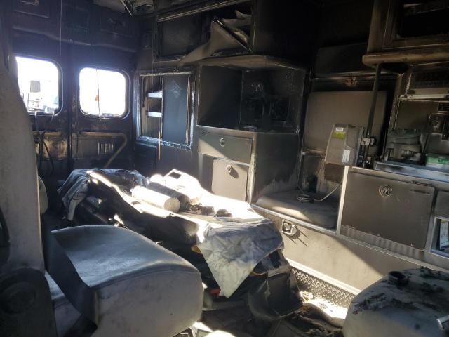 3C7WRNCL6JG248241 - 2018 RAM 5500 TWO TONE photo 10