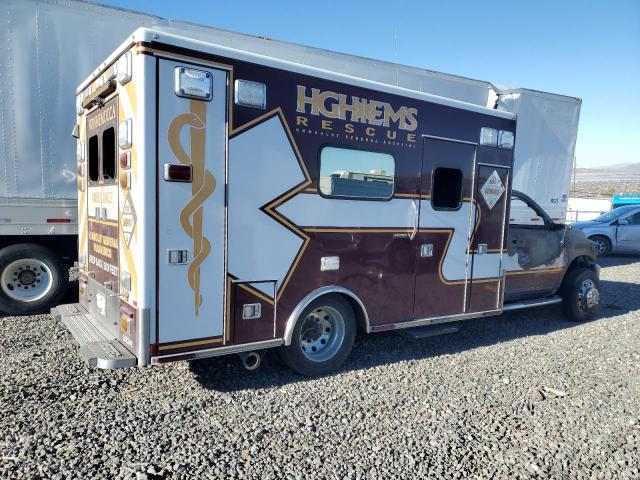 3C7WRNCL6JG248241 - 2018 RAM 5500 TWO TONE photo 3