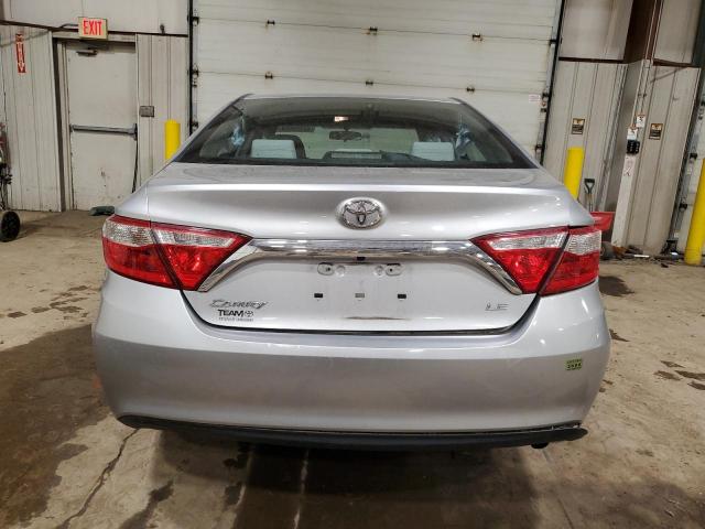 4T1BF1FK5HU365585 - 2017 TOYOTA CAMRY LE SILVER photo 6