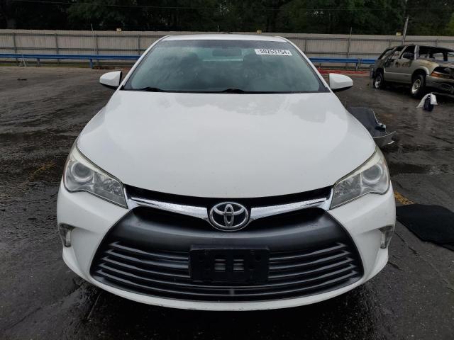 4T1BF1FK6HU722868 - 2017 TOYOTA CAMRY A LE WHITE photo 5