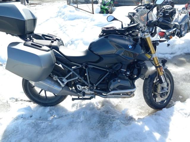 WB10A1404FZ196670 - 2015 BMW R1200 R SILVER photo 9