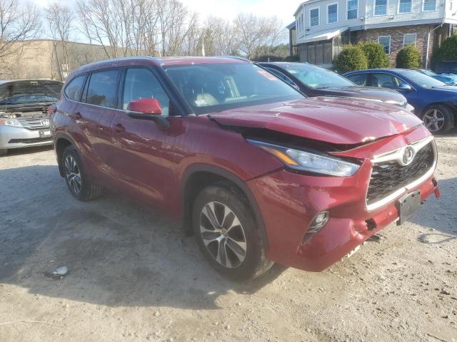 5TDGZRBH2LS508063 - 2020 TOYOTA HIGHLANDER XLE RED photo 4