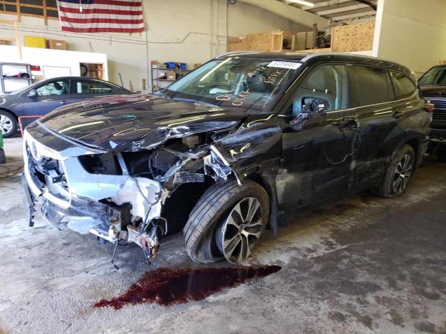 5TDGZRBH8NS580047 - 2022 TOYOTA HIGHLANDER XLE BLACK photo 1