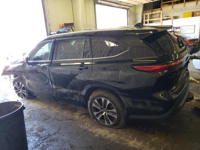 5TDGZRBH8NS580047 - 2022 TOYOTA HIGHLANDER XLE BLACK photo 2