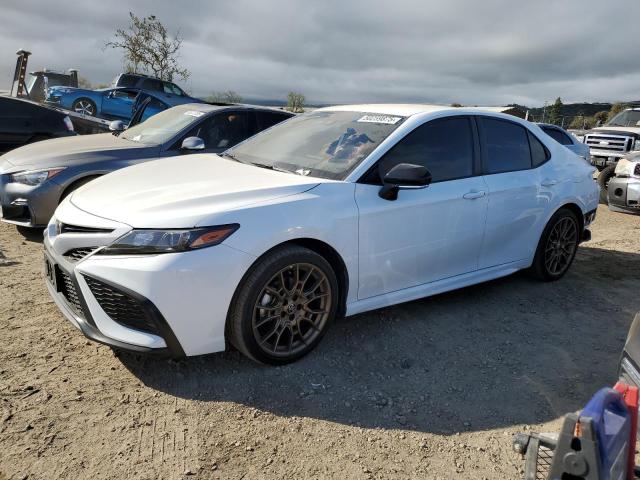 4T1T11AK1RU226548 - 2024 TOYOTA CAMRY SE NIGHT SHADE WHITE photo 1