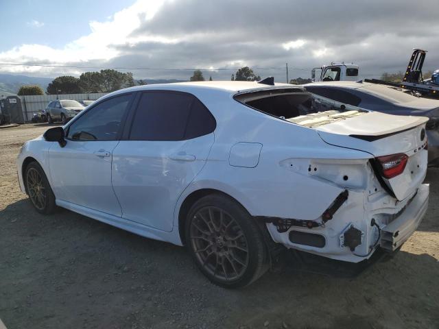 4T1T11AK1RU226548 - 2024 TOYOTA CAMRY SE NIGHT SHADE WHITE photo 2