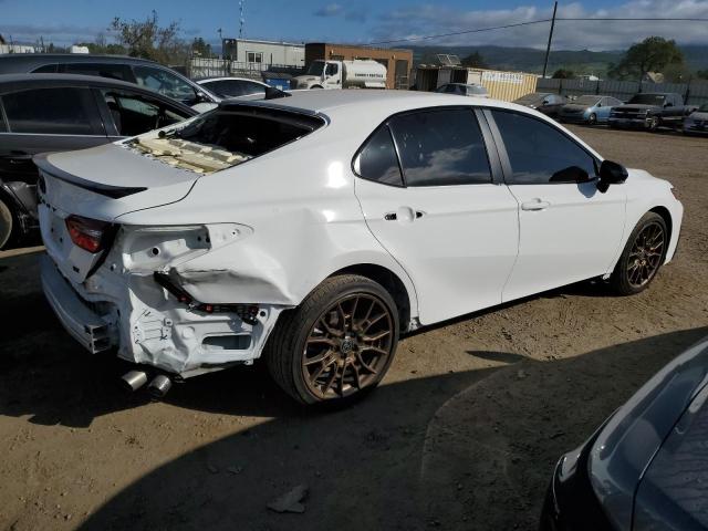 4T1T11AK1RU226548 - 2024 TOYOTA CAMRY SE NIGHT SHADE WHITE photo 3