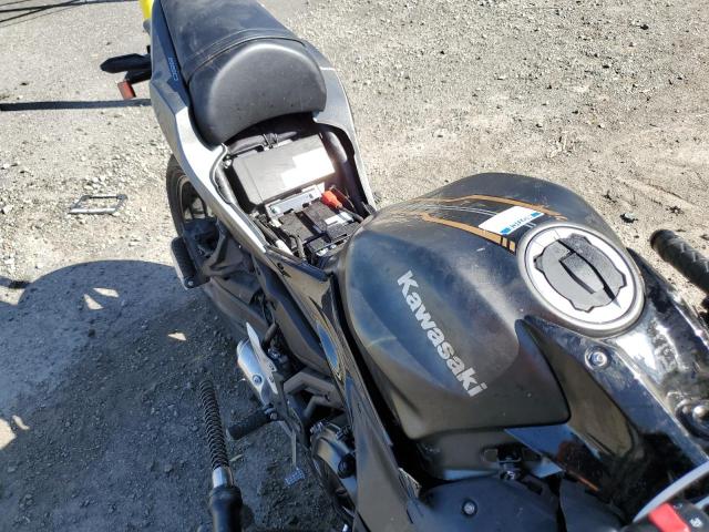 ML5EXER16PDA89650 - 2023 KAWASAKI EX650 R Қара фото 5