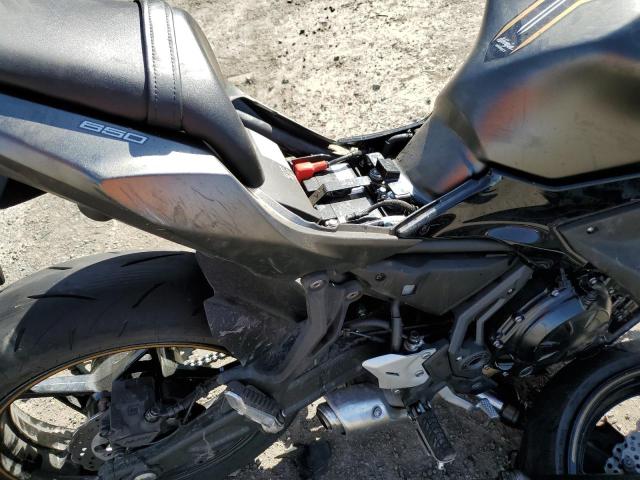 ML5EXER16PDA89650 - 2023 KAWASAKI EX650 R Қара фото 6