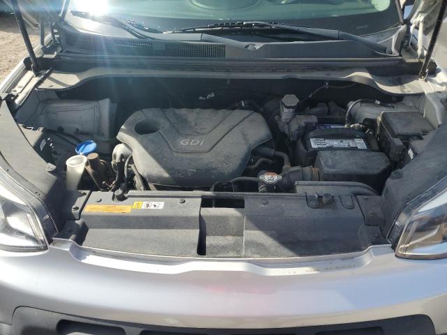 KNDJN2A25G7841136 - 2016 KIA SOUL SILVER photo 12