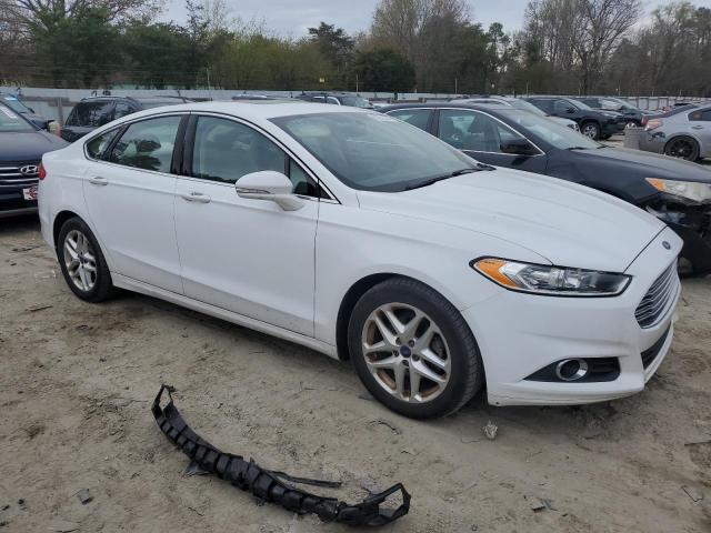 1FA6P0HD8F5112754 - 2015 FORD FUSION SE SILVER photo 4