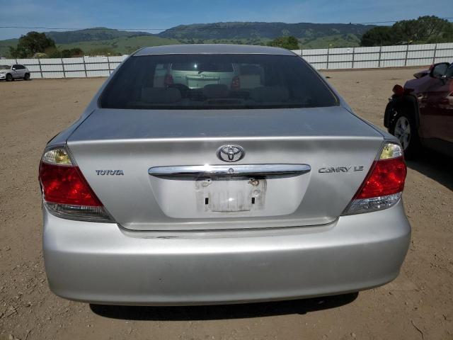 4T1BE32K95U396886 - 2005 TOYOTA CAMRY LE SILVER photo 6
