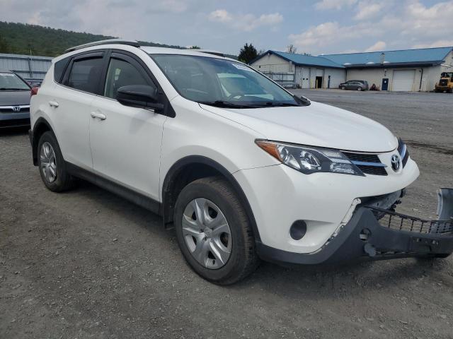 JTMBFREV1FJ049467 - 2015 TOYOTA RAV4 LE WHITE photo 4