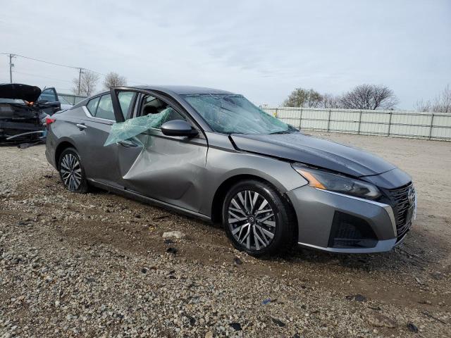 1N4BL4DV2PN377459 - 2023 NISSAN ALTIMA SV GRAY photo 4