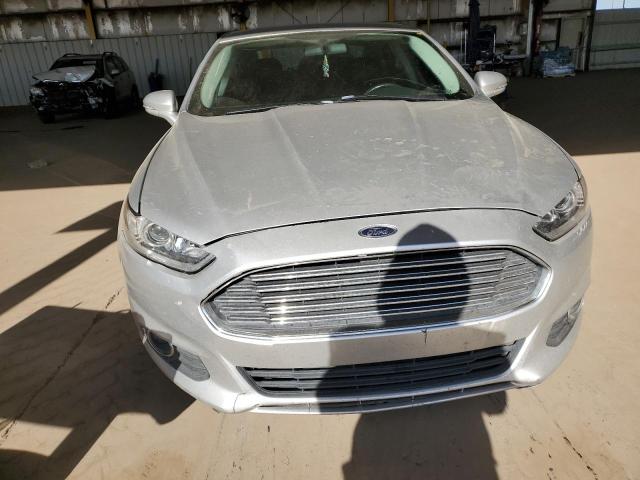 3FA6P0H70GR113907 - 2016 FORD FUSION SE SILVER photo 5