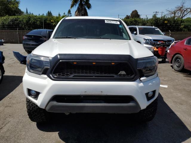 3TMJU4GN3FM187855 - 2015 TOYOTA TACOMA DOUBLE CAB PRERUNNER WHITE photo 5