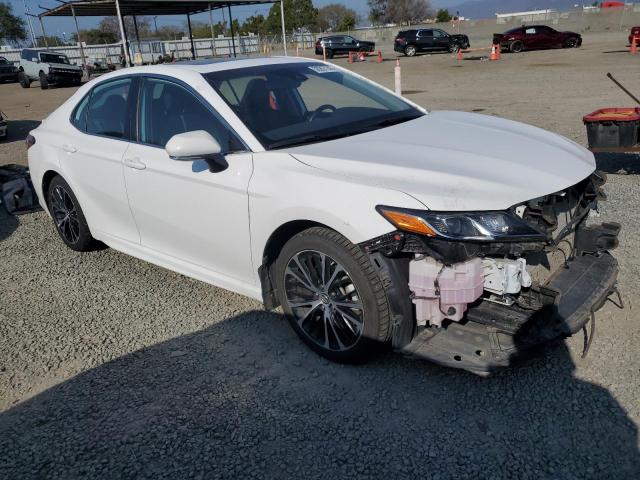 4T1B11HK0KU752256 - 2019 TOYOTA CAMRY L WHITE photo 4