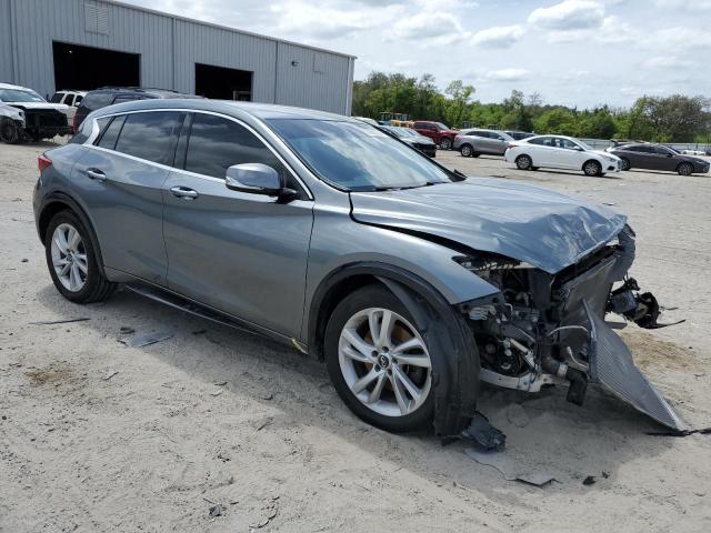 SJKCH5CP8JA053677 - 2018 INFINITI QX30 BASE GRAY photo 4