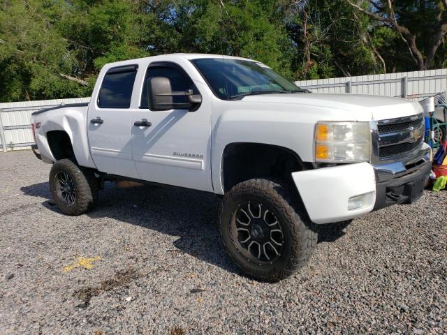 3GCPKSE3XBG312607 - 2011 CHEVROLET SILVERADO2 K1500 LT WHITE photo 4