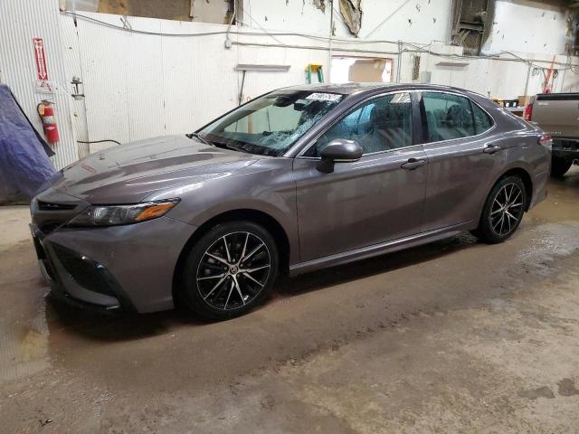 4T1G11AK4NU689957 - 2022 TOYOTA CAMRY SE GRAY photo 1