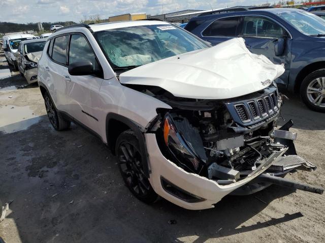 3C4NJDEB5MT530834 - 2021 JEEP COMPASS 80TH EDITION WHITE photo 4