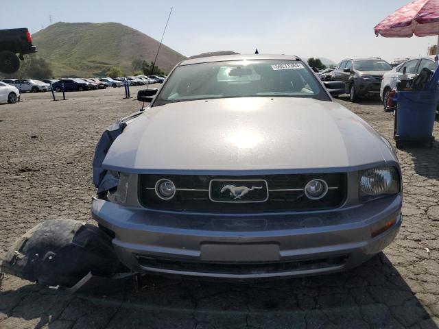 1ZVFT80N075240154 - 2007 FORD MUSTANG SILVER photo 5