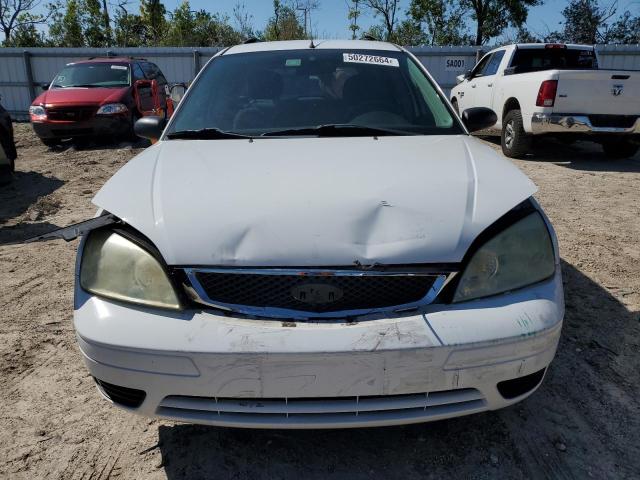 1FAHP36N66W176937 - 2006 FORD FOCUS ZXW WHITE photo 5