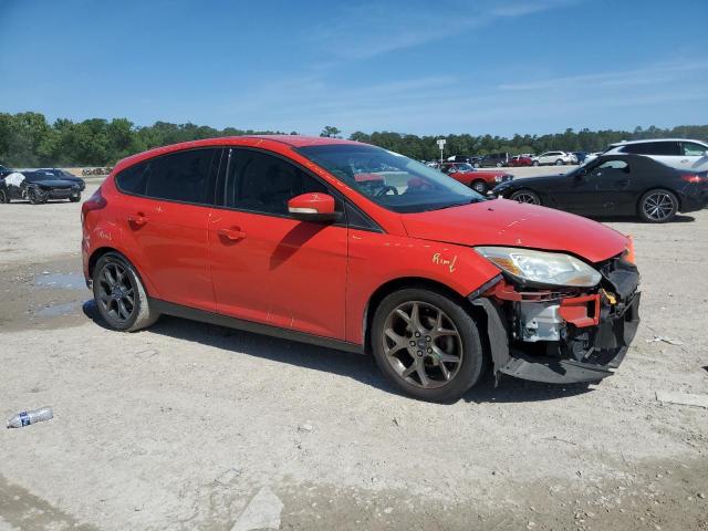 1FADP3K21DL276596 - 2013 FORD FOCUS SE RED photo 4
