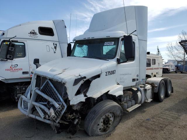 4V4NC9EH4HN989343 - 2017 VOLVO VN VNL WHITE photo 2