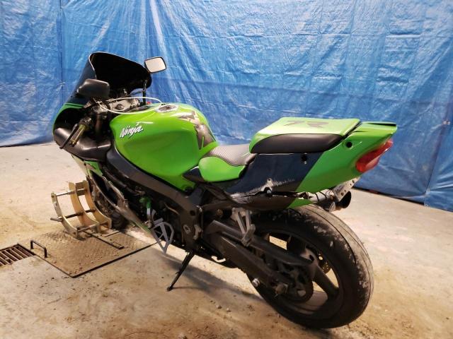 JKAZXDP13YA047032 - 2000 KAWASAKI ZX750 P GREEN photo 3