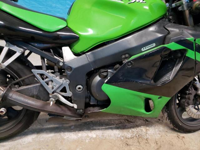 JKAZXDP13YA047032 - 2000 KAWASAKI ZX750 P GREEN photo 7