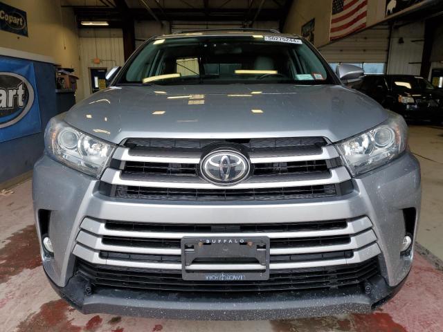 5TDBZRFH0HS455326 - 2017 TOYOTA HIGHLANDER LE SILVER photo 5