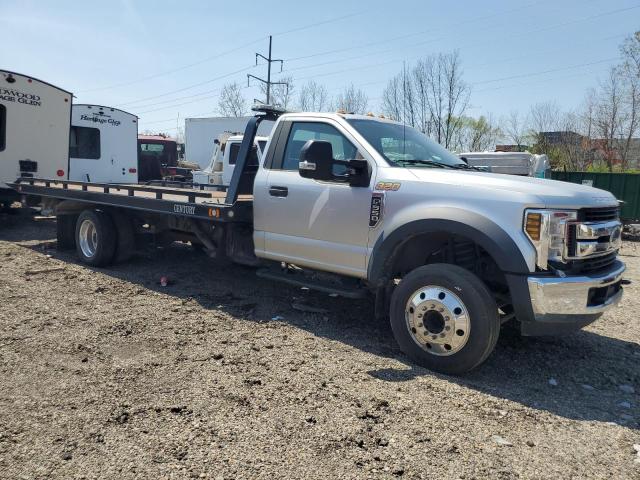 1FDUF5GT9KEC92536 - 2019 FORD F550 SUPER DUTY WHITE photo 4