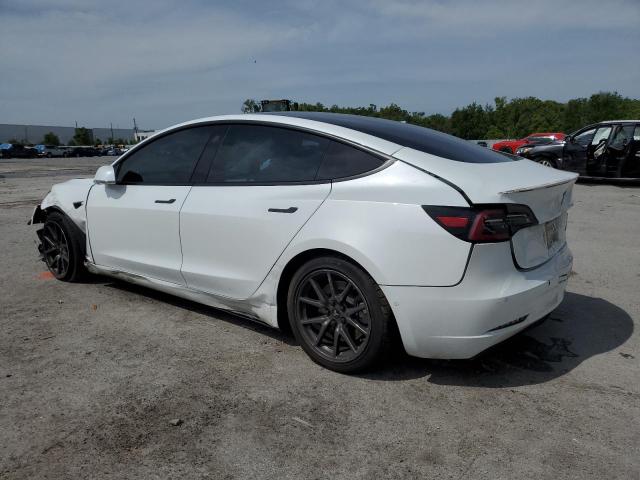5YJ3E1EB2JF086350 - 2018 TESLA MODEL 3 Білий фото 2