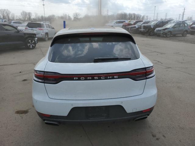 WP1AA2A56MLB17012 - 2021 PORSCHE MACAN WHITE photo 6