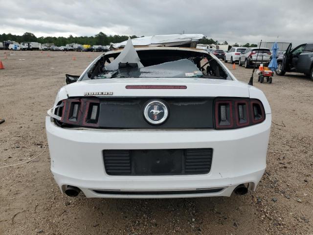 1ZVBP8AM5E5245257 - 2014 FORD MUSTANG WHITE photo 6