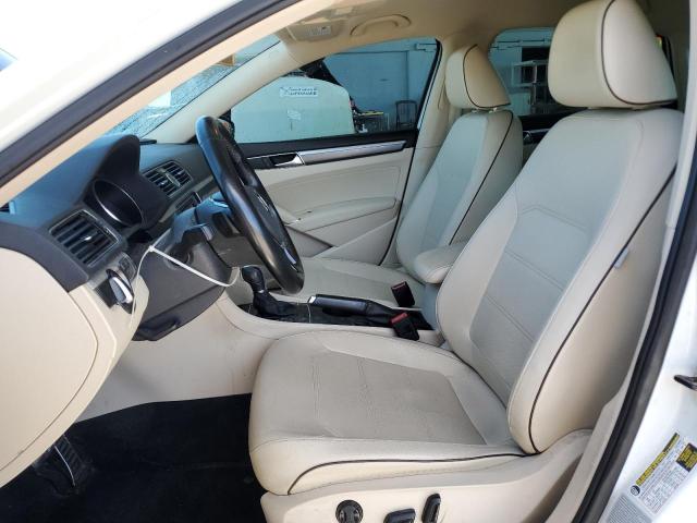 1VWDT7A30HC015194 - 2017 VOLKSWAGEN PASSAT R-LINE Weiß Foto 7